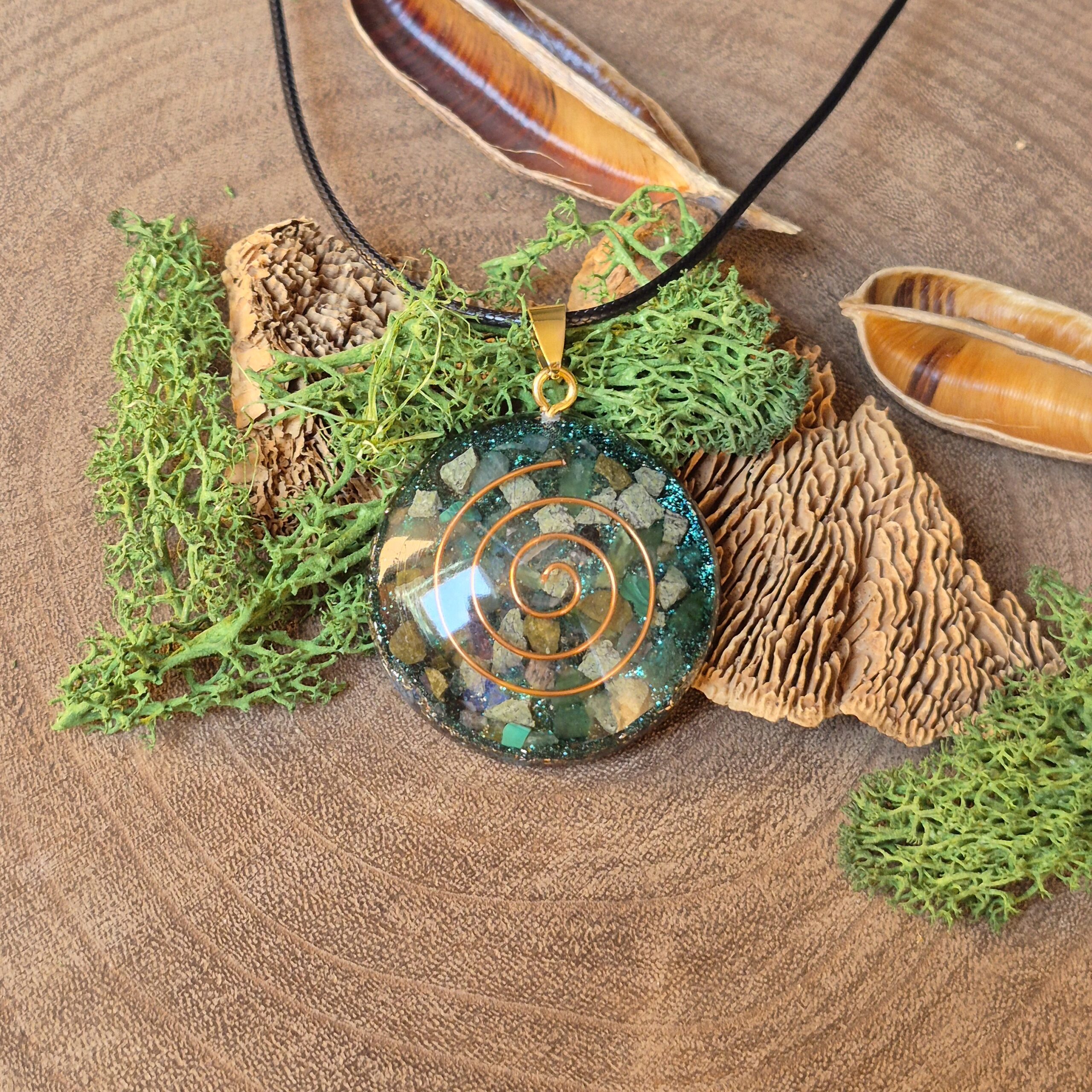 orgonite amulet groen spiraal koper