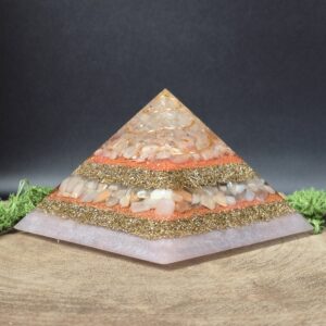 orgonite piramide zalm