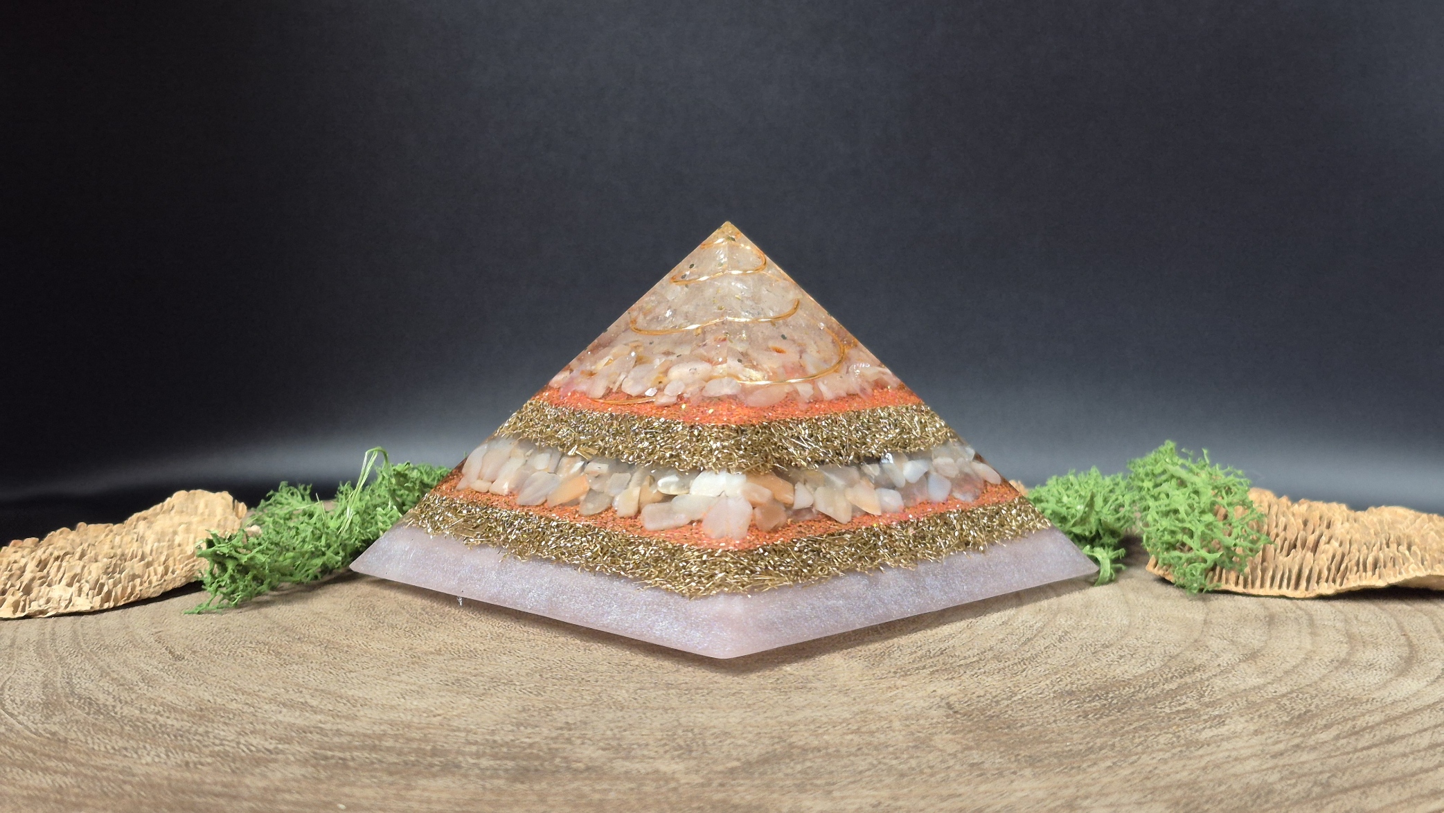 orgonite piramide zalm